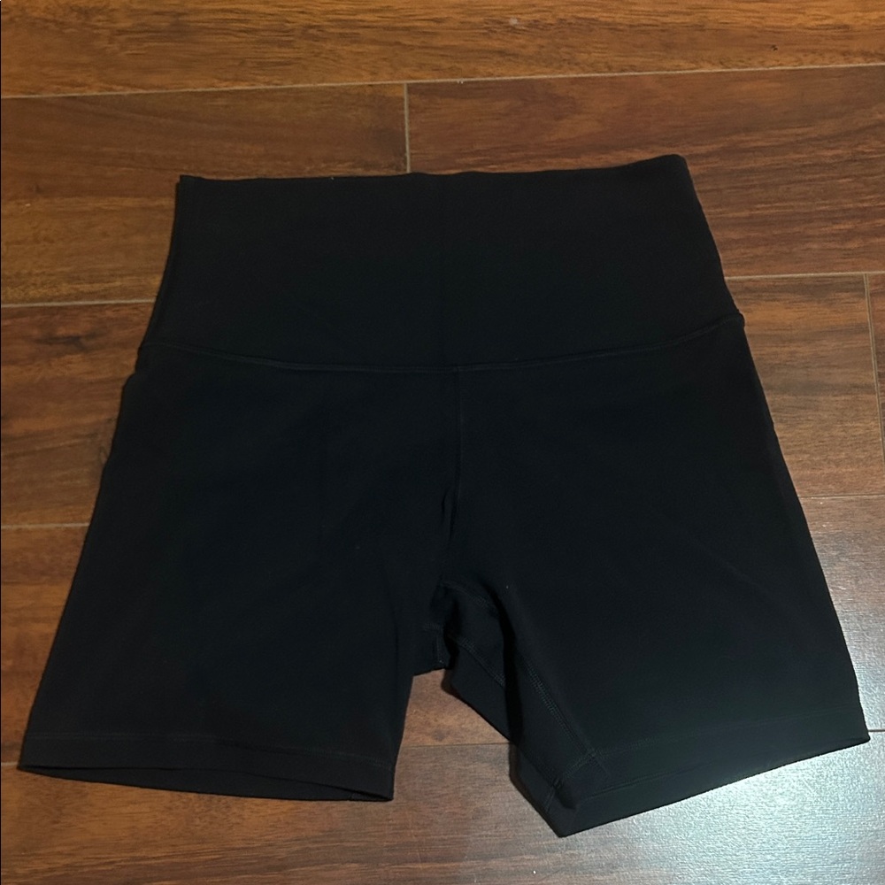 Lulu Lemon Black Align 6” Women's Shorts - Picture 2 of 4